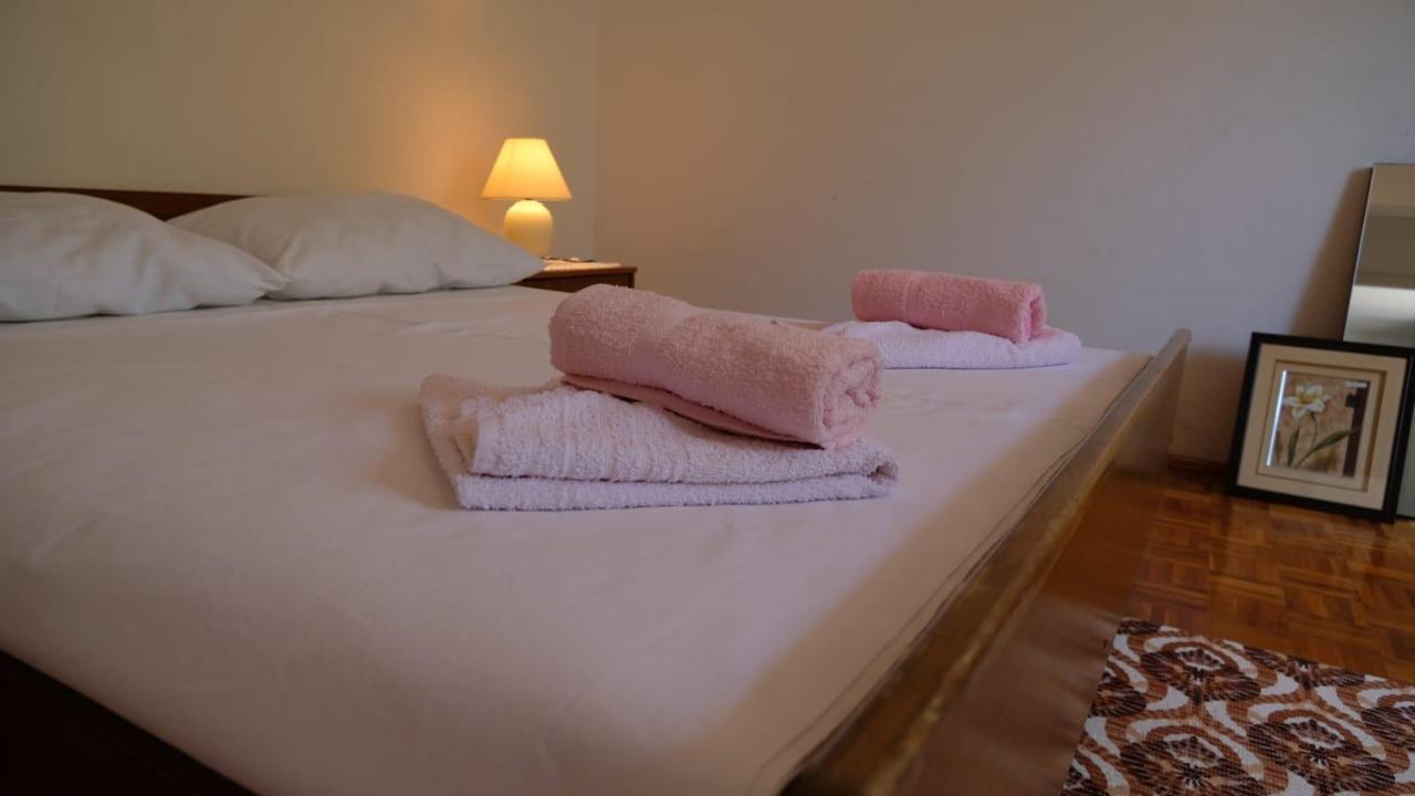 Porat Appartement Starigrad Paklenica Buitenkant foto