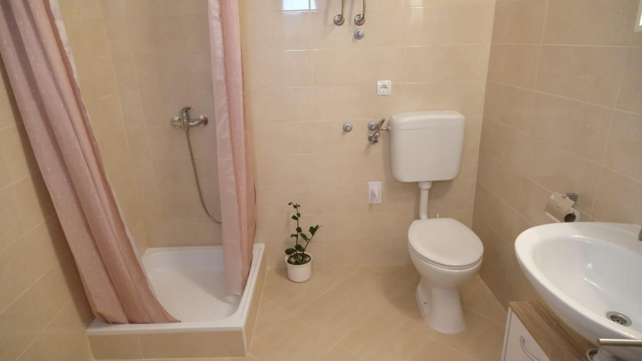Porat Appartement Starigrad Paklenica Buitenkant foto